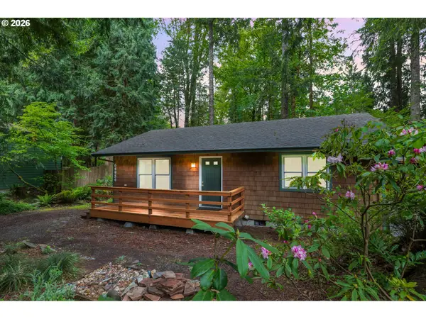 64954 E Mountain Meadow Ln, Rhododendron, OR 97049