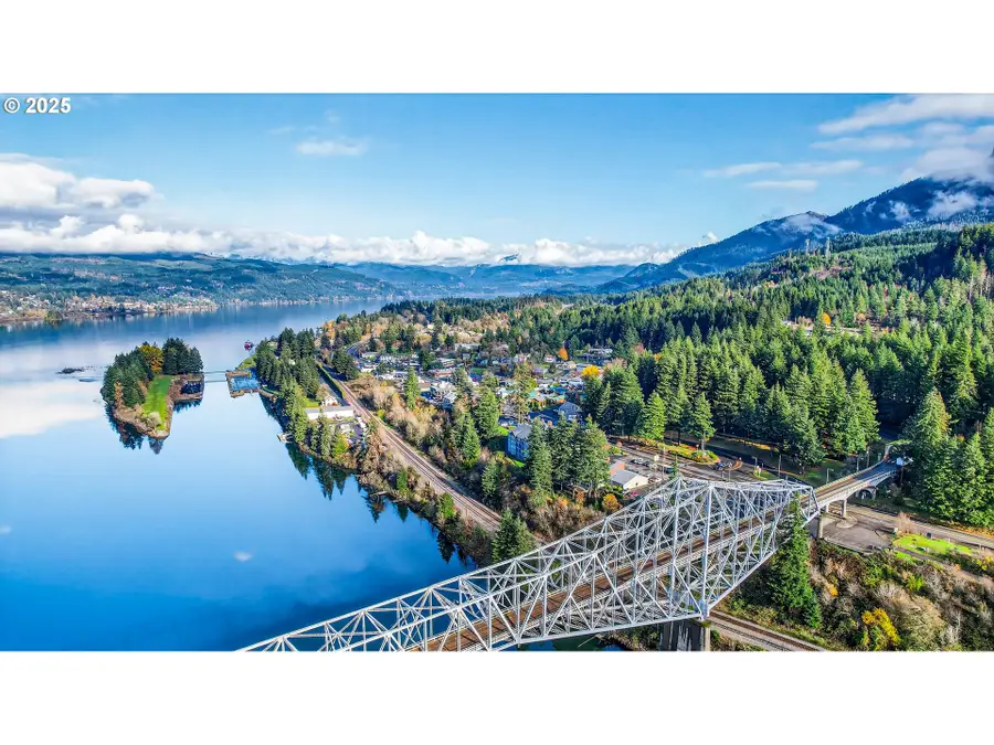 900 SW Sadie B St, Cascade Locks, OR 97014 - Image #2