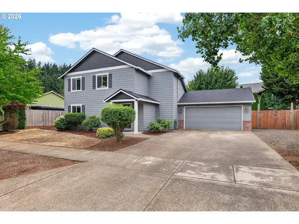 209 Pioneer Dr, Silverton, OR 97381