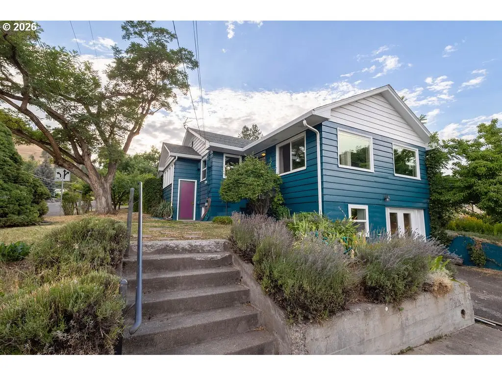 307 N Ave, La Grande, OR 97850 - #1