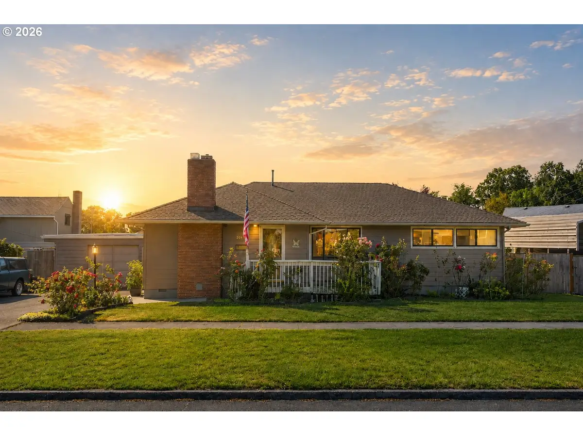 2045 Tualatin St, Saint Helens, OR 97051 - #1