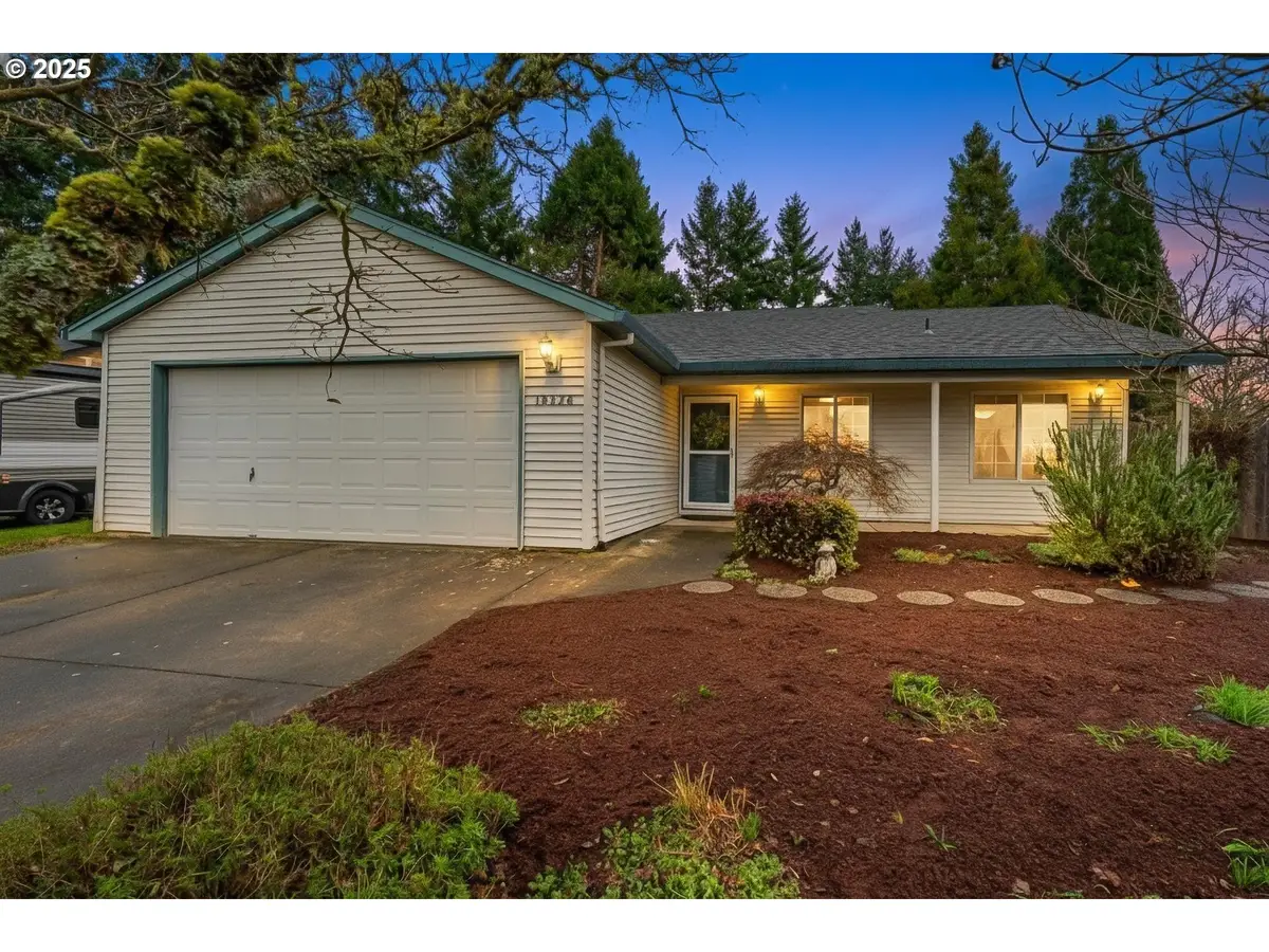 19326 Rollins St, Oregon City, OR 97045 - Image #1