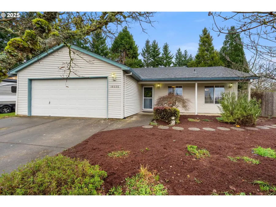 19326 Rollins St, Oregon City, OR 97045 - Image #2