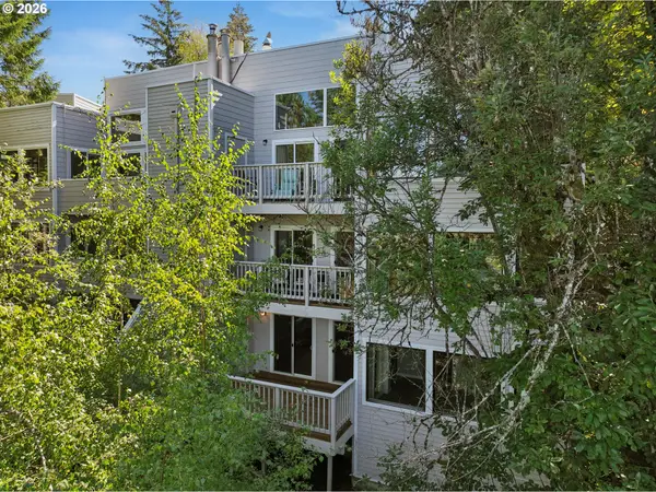 48 Eagle Crest Dr #2E, LakeOswego, OR 97035