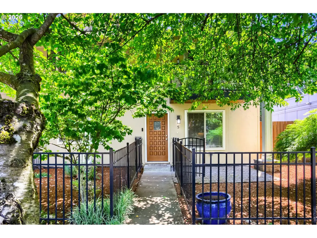4830 SE Stark St #5, Portland, OR 97215 - #1