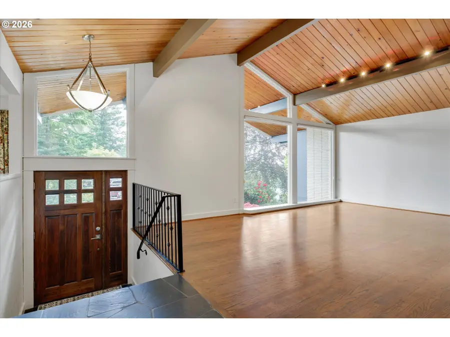 6435 SW 90th Ave, Portland, OR 97223 - #2