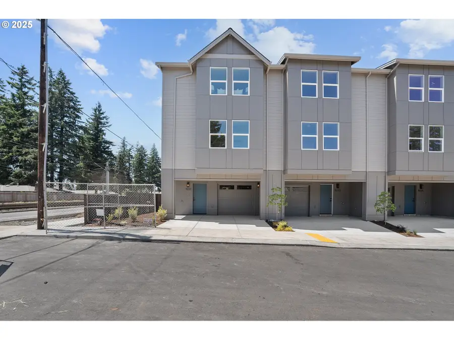 15145 E Burnside St, Portland, OR 97233 - #2