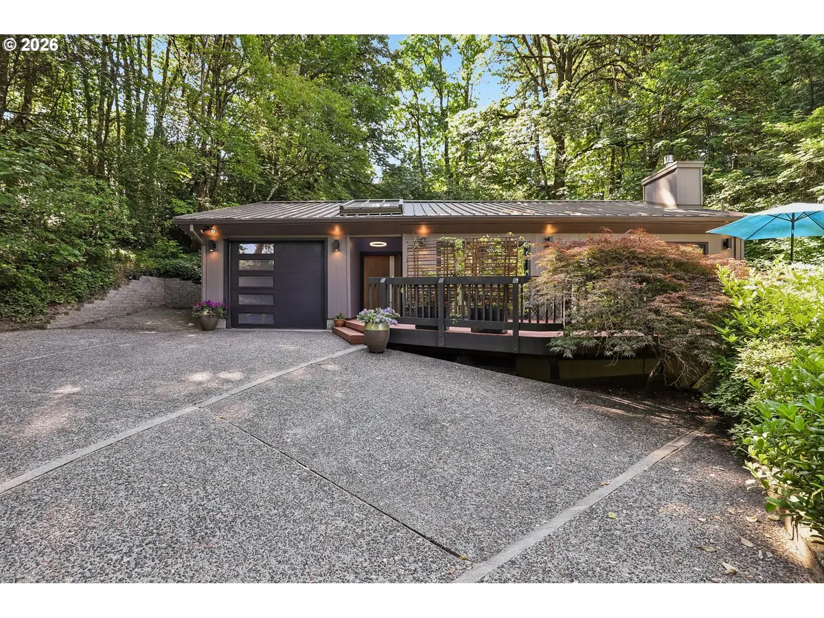 3101 SW Cascade Dr, Portland, OR 97205 - #1