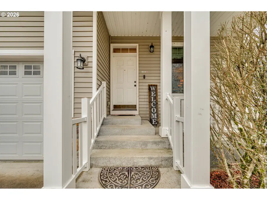 329 S Spruce Ave, Yacolt, WA 98675 - #2