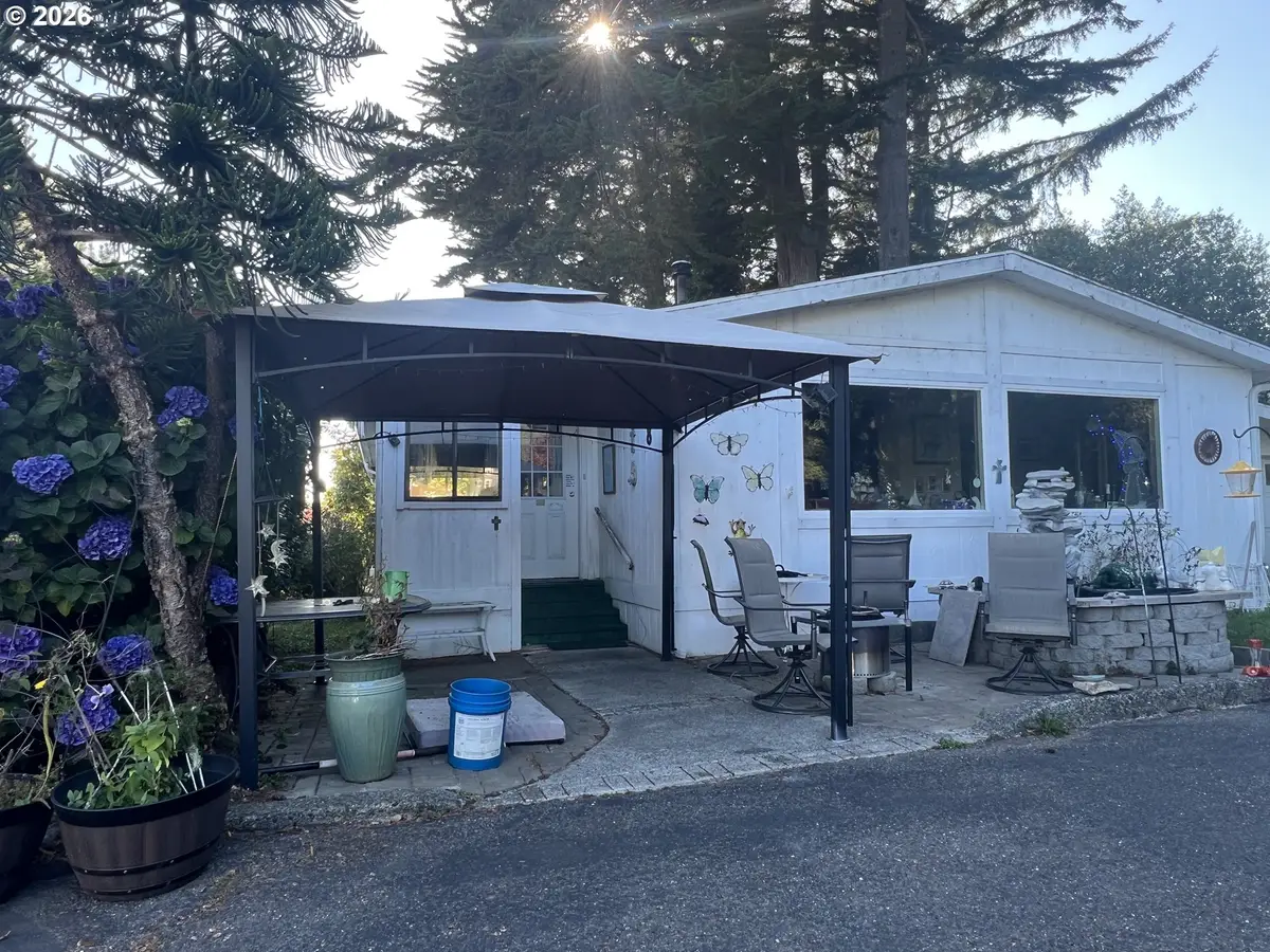 16063 Driftwood Ln #8, Brookings, OR 97415 - #1