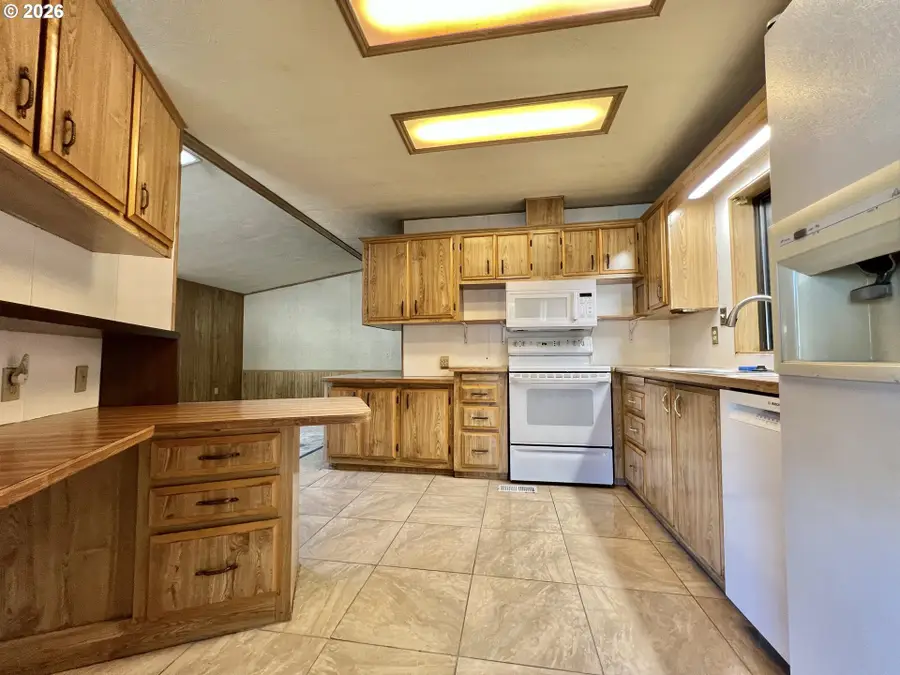 16063 Driftwood Ln #8, Brookings, OR 97415 - #3
