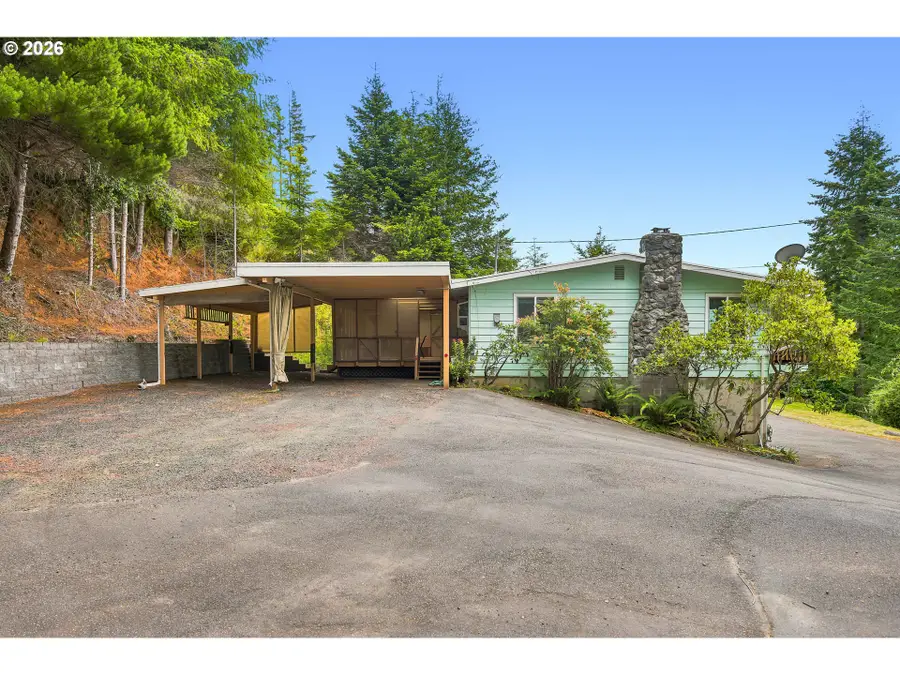 640 Royal Dr, Lakeside, OR 97449 - #3
