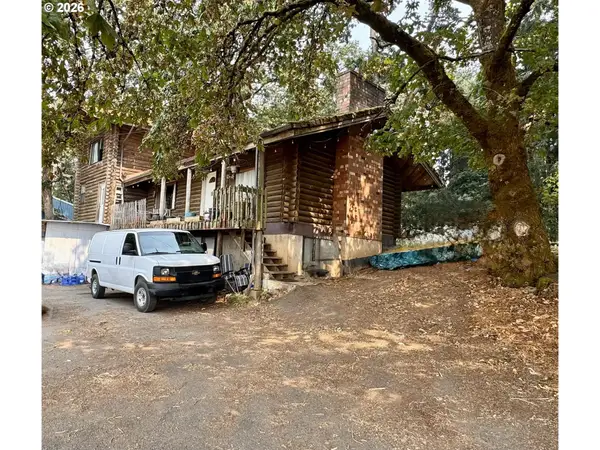 9500 SE Woodland Ct, Amity, OR 97101