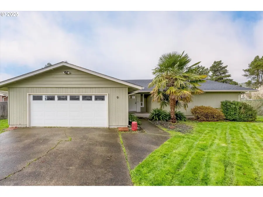 9 Lee Pl, Longview, WA 98632 - Image #2
