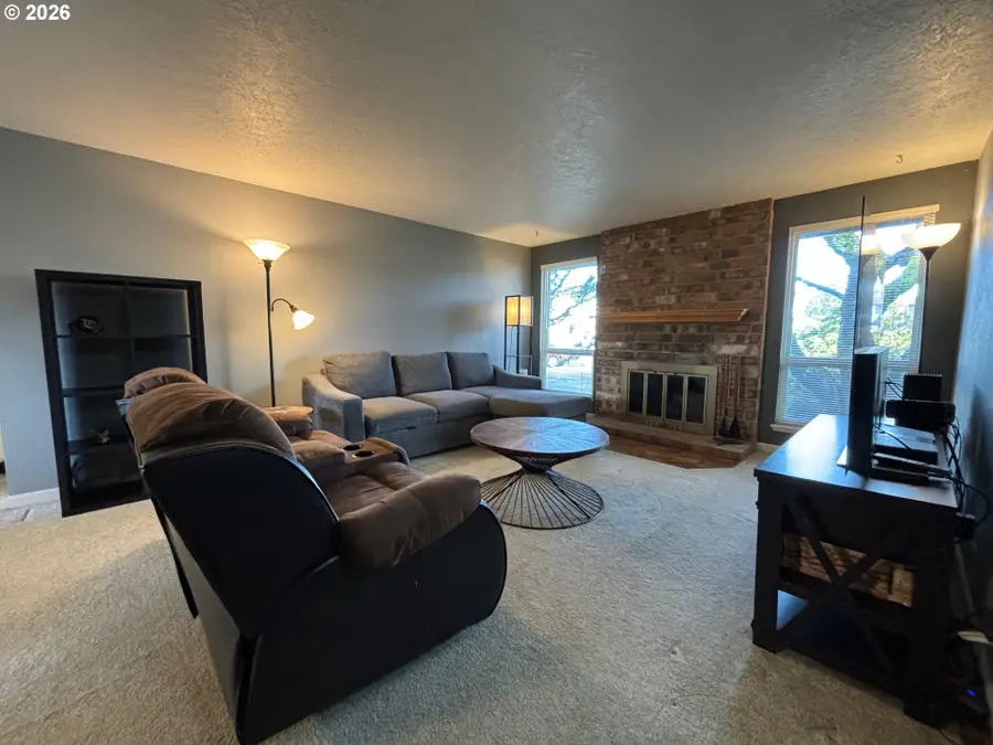 2516 SW 23rd St, Troutdale, OR 97060 - #3