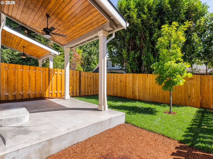 7252 SW 1st Ave, Portland, OR 97219 - #3