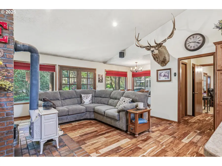 1269 King Rd, Winlock, WA 98596 - #3