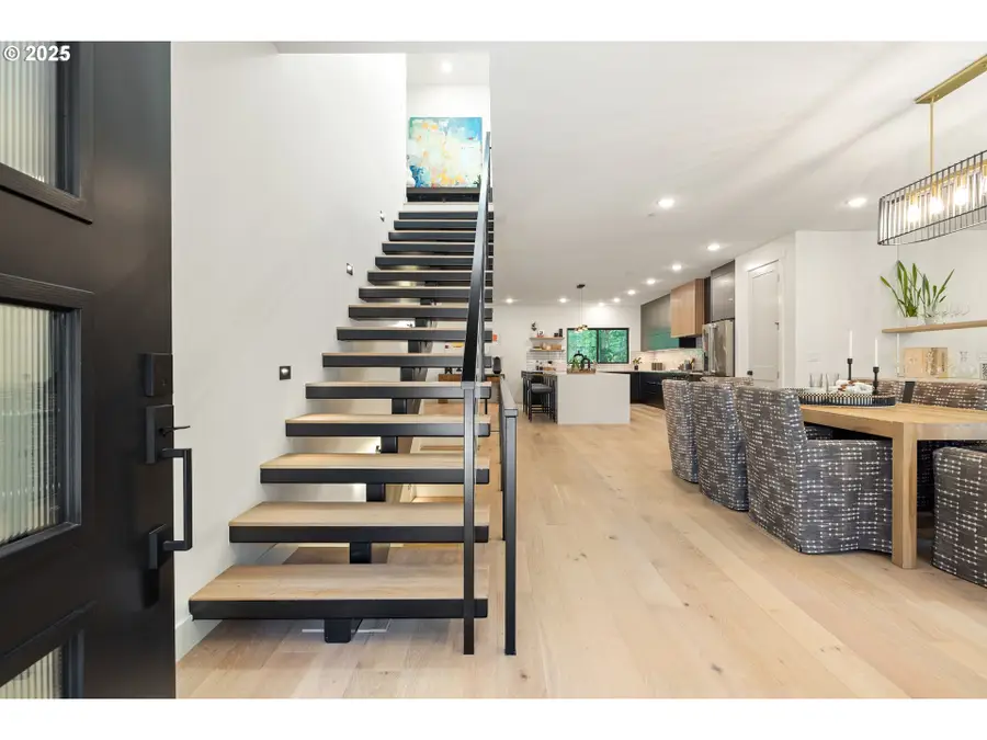 2475 NW Birkendene St, Portland West, OR 97229 - Image #2