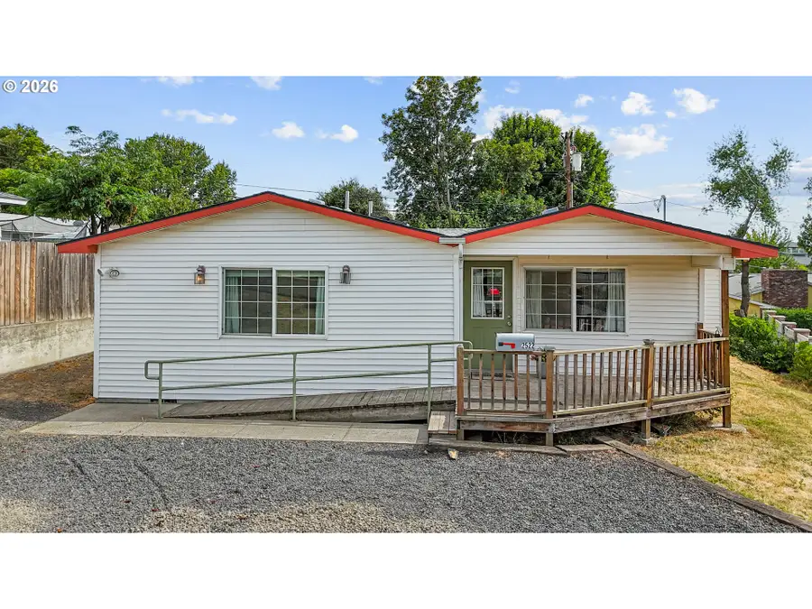 2522 SW Marshall Ave, Pendleton, OR 97801 - #2