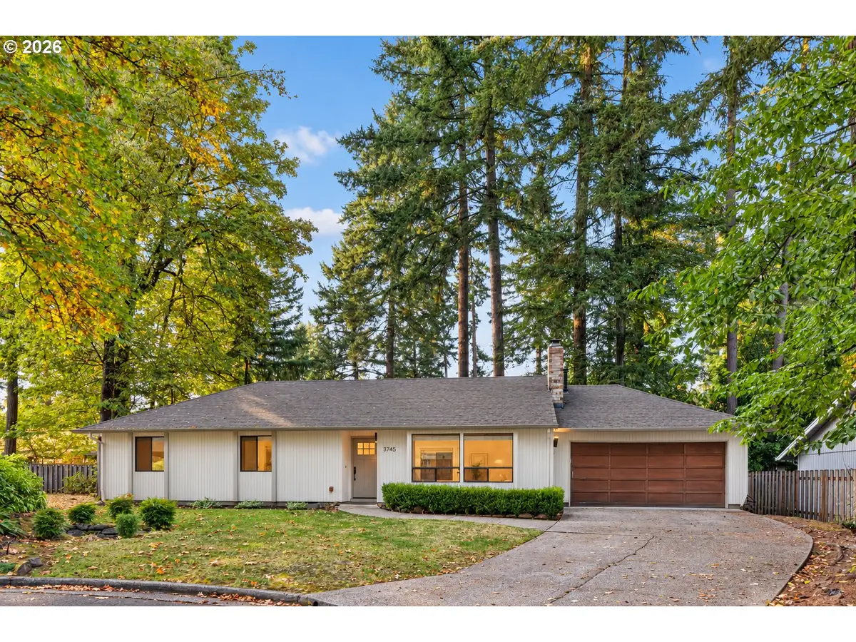 3745 Division Ct, Lake Oswego, OR 97035 - #1