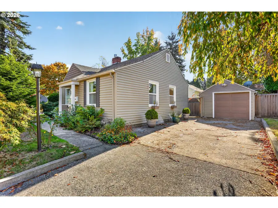 11244 NE Skidmore St, Portland, OR 97220 - #3