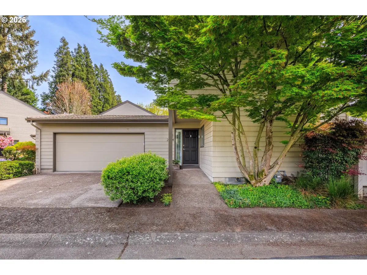 2084 Eastwood Ln, Eugene, OR 97401 - #1