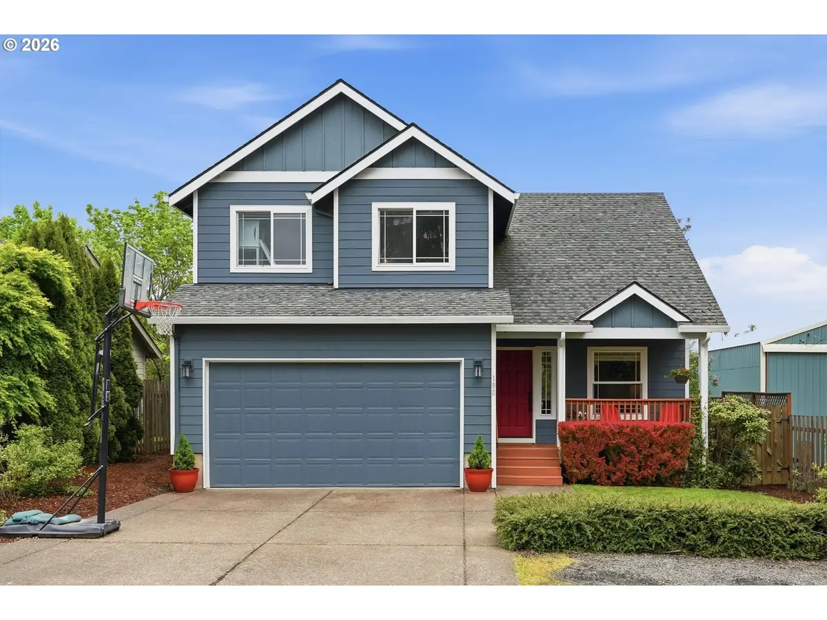 180 SW 3rd St, Dundee, OR 97115 - #1