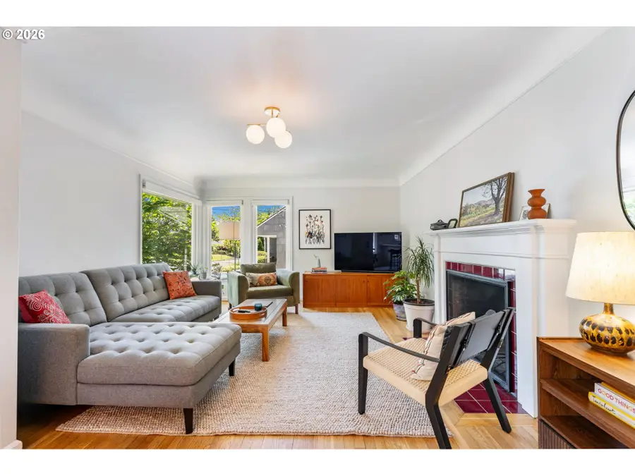 5555 SE Stark St, Portland, OR 97215 - #2