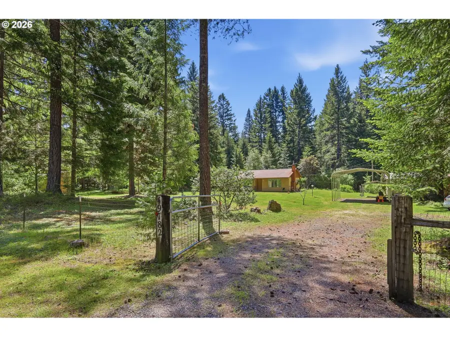 49782 Huckleberry Rd, Oakridge, OR 97463 - #3