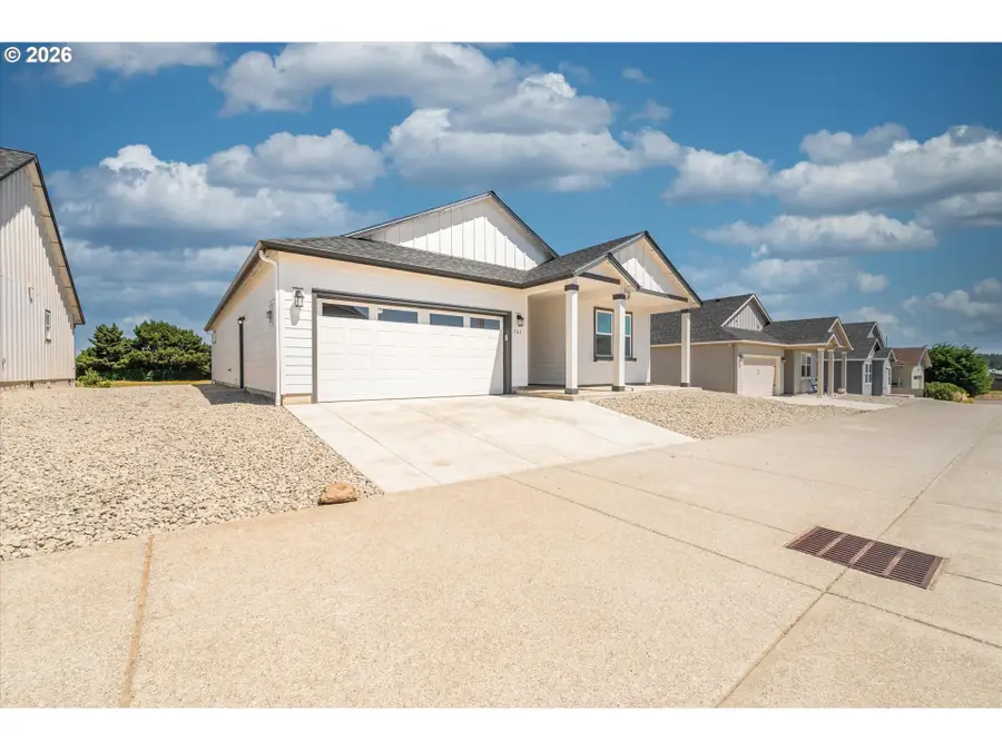 761 Spyglass Dr, Bandon, OR 97411 - #2