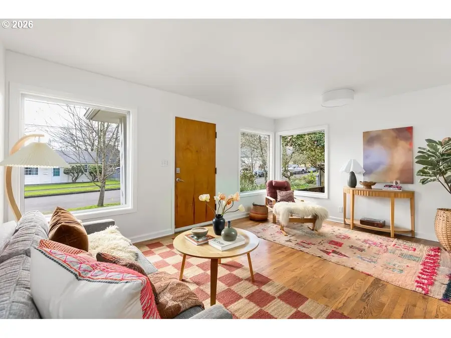 7835 SE Salmon St, Portland, OR 97215 - #3