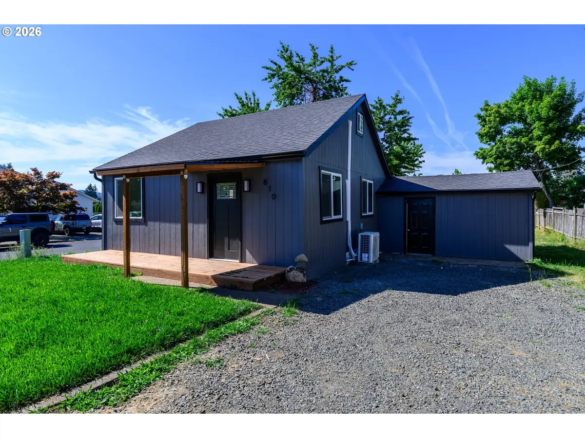 810 Johnson Ave, Cottage Grove, OR 97424 - #1
