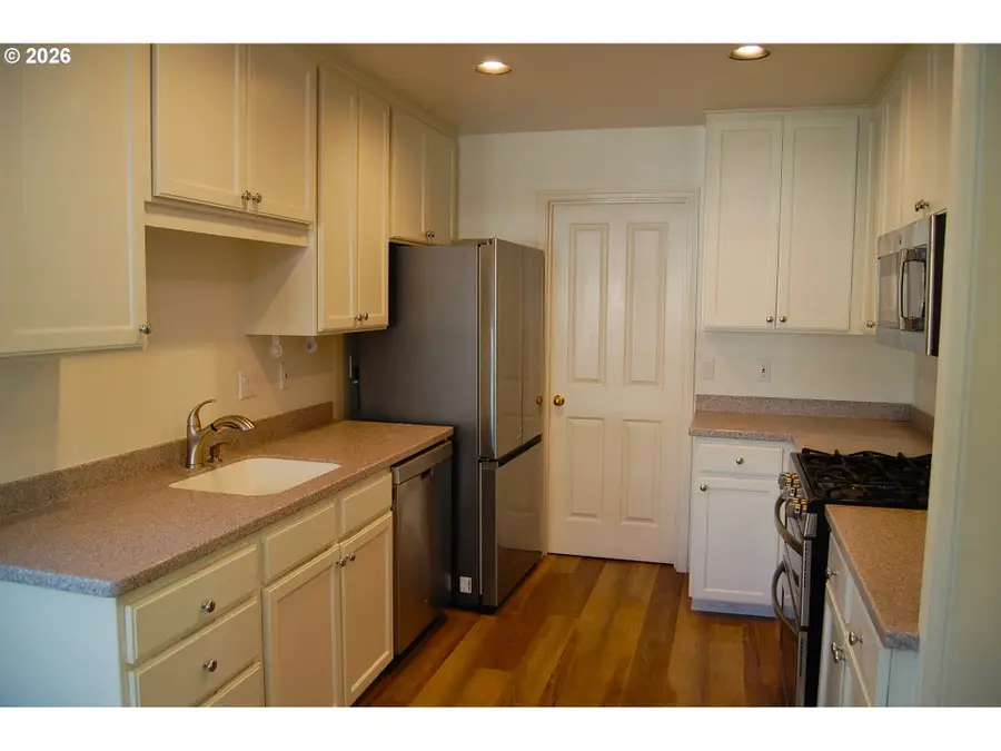 15639 NW Clubhouse Dr, Portland, OR 97229 - #2