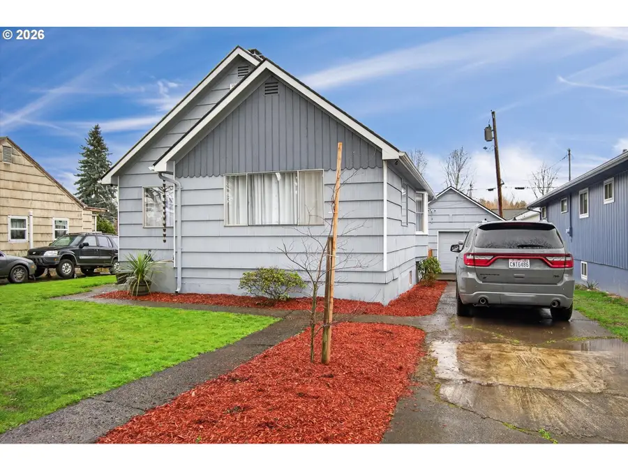 1210 8th Ave, Longview, WA 98632 - #2