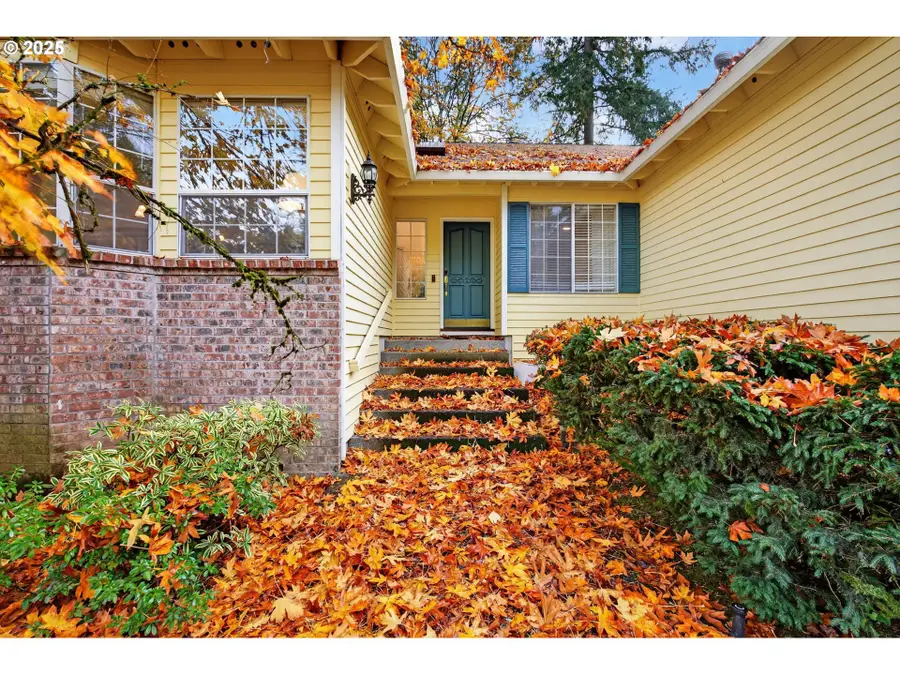 15100 SW Gull Dr, Beaverton, OR 97007 - Image #2