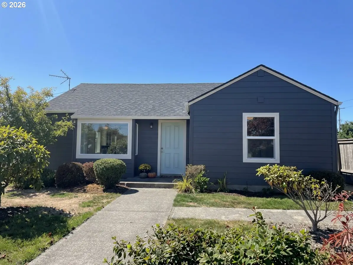 1699 Pine St, Florence, OR 97439 - #1