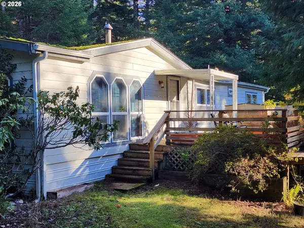 93595 China Mountain Rd, PortOrford, OR 97465