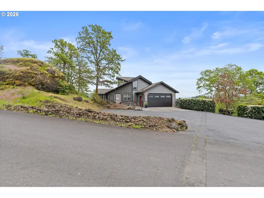 72 Bluff Rd, Kelso, WA 98626 - #2