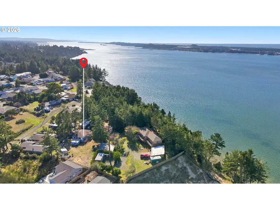 1589 Seagate Ave, Coos Bay, OR 97420 - #3
