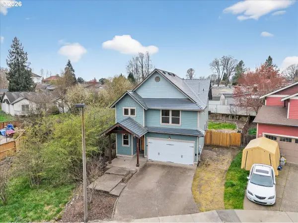 561 N Declaration Dr, Carlton, OR 97111