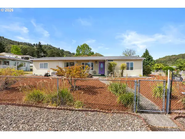 159 NW Kristen Ct, Roseburg, OR 97471