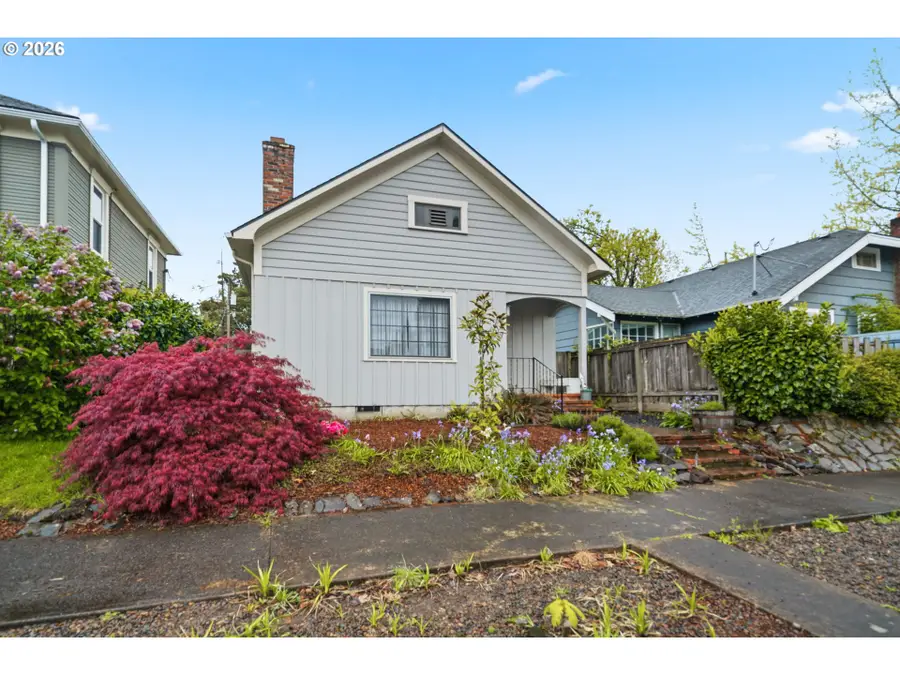 517 C St, Springfield, OR 97477 - #2