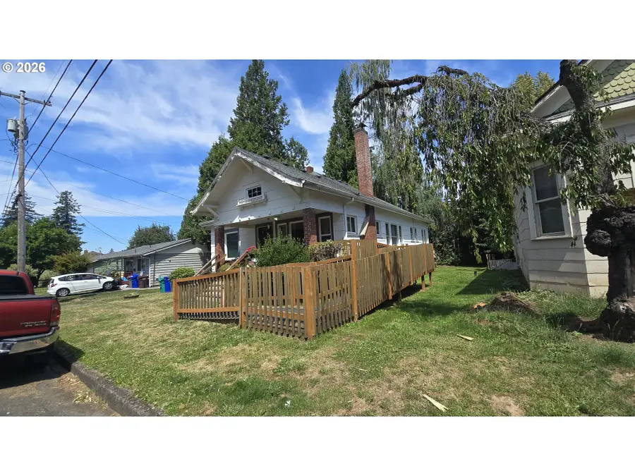 885 NE 3rd St, Gresham, OR 97030 - #3
