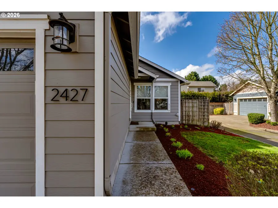 2427 Mountain Ter, Eugene, OR 97408 - #3