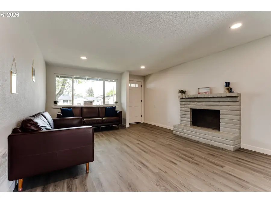 236/238 S 35th St, Springfield, OR 97478 - #2