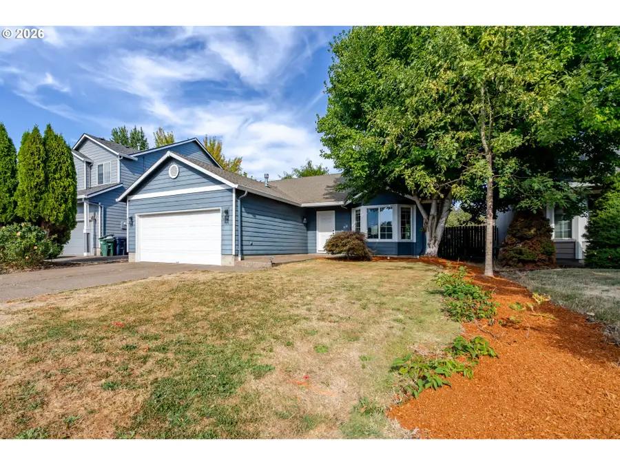 721 Griffin Dr, Monmouth, OR 97361 - #2