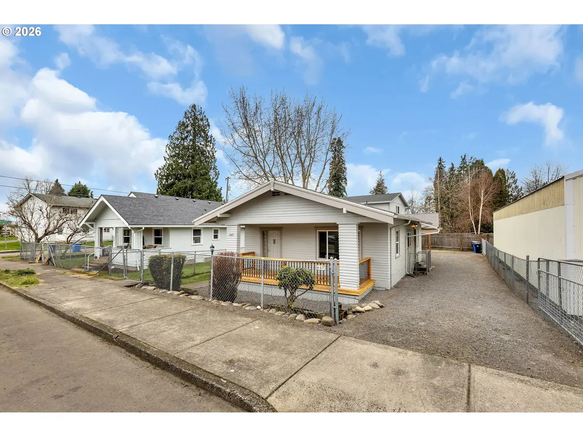 647 SE Russell St, Camas, WA 98607 - Image #1