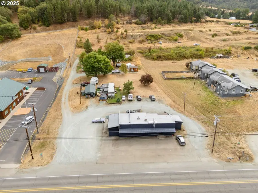 172 S Old Pacific, Tri City, OR 97457 - Image #3