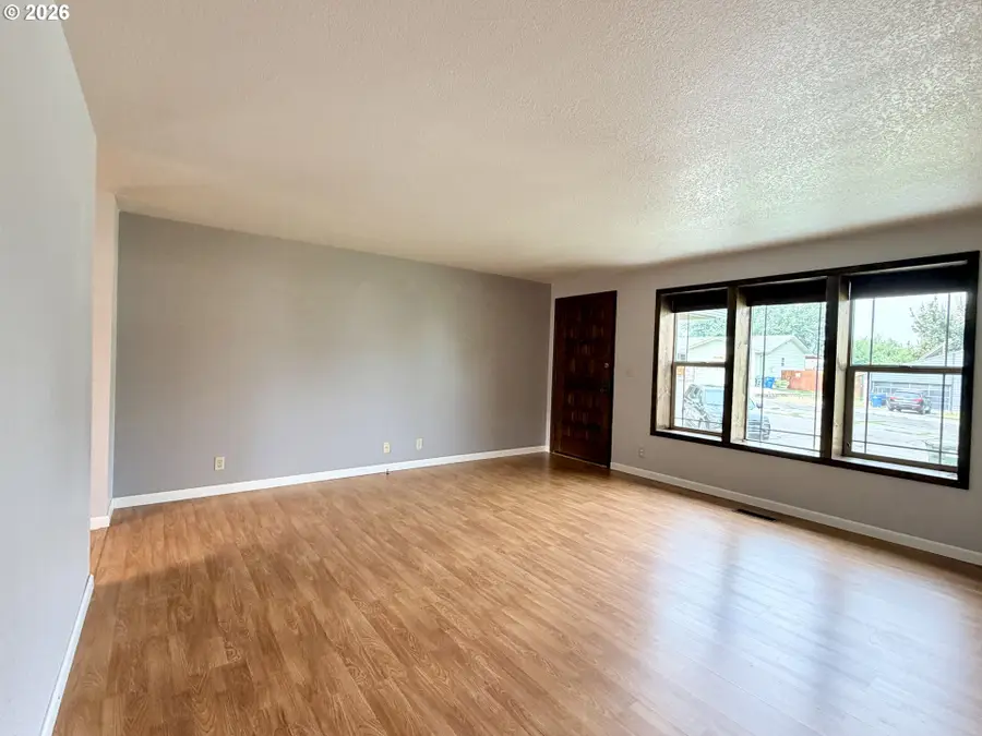 435 SE 9th Ct, Hermiston, OR 97838 - #3