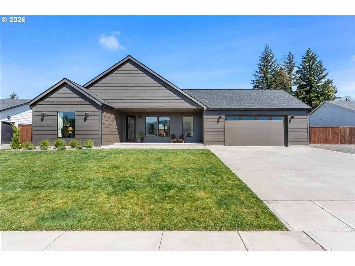 106 W Mcdowell Ct, Yacolt, WA 98675 - #1